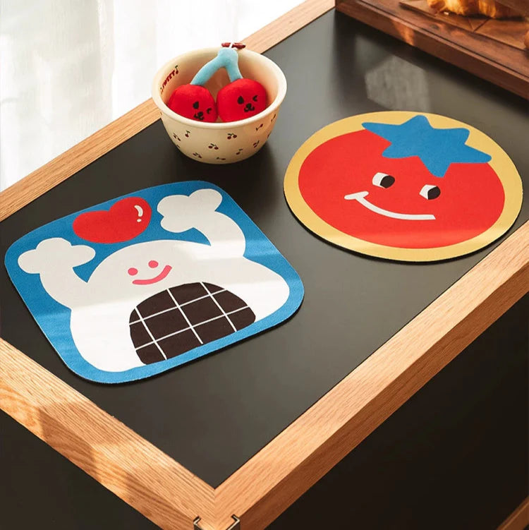 Set of 4 cute character table mats on round table