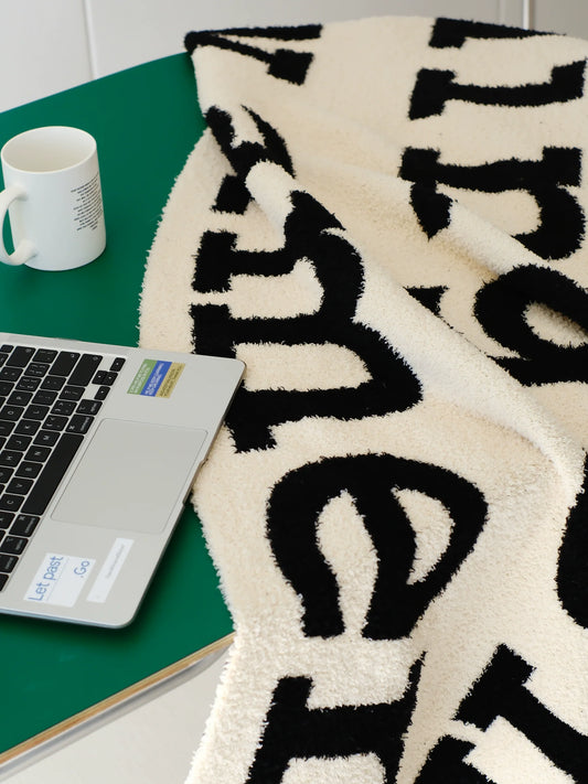 Light Salt Life Museum Original design: half down blanket, cover blanket, sofa blanket, air conditioning blanket, simple letters, soft and waxy