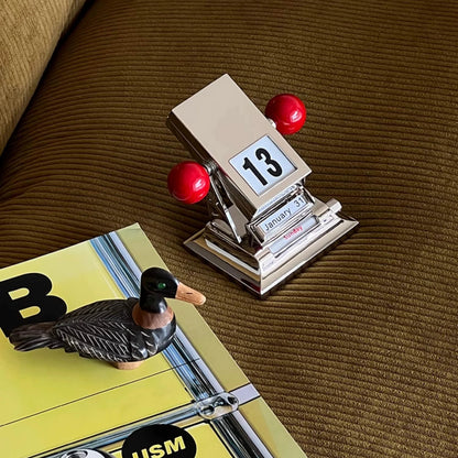 Click Sugar Gourd Calendar Metal Alloy Flip Mechanical Desk Calendar Boys and Girls 2025 New Year Gift Perpetual Calendar