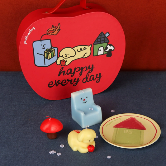 Red mushroom-shaped scented candle made of soy wax