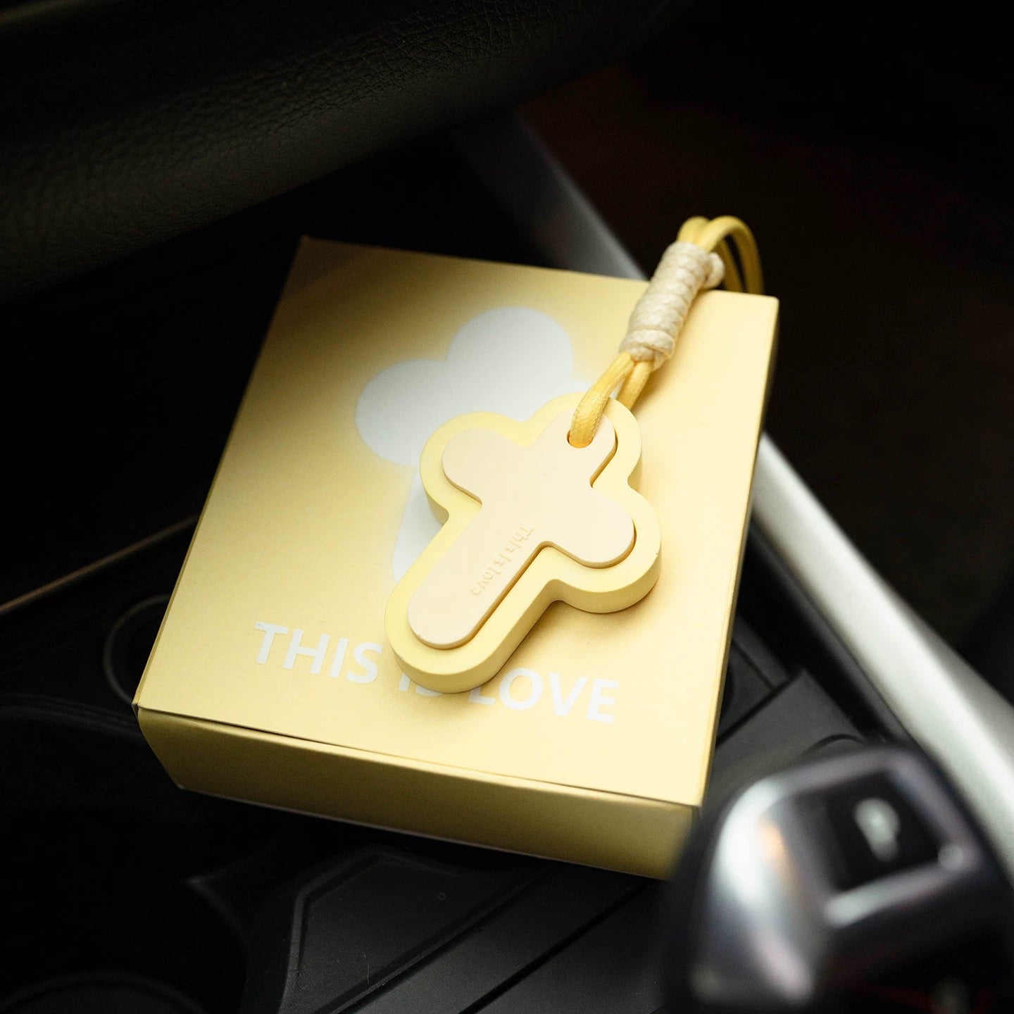 Cross Car Diffuser