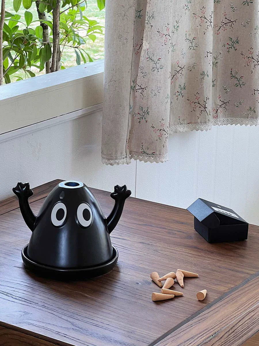 Cute Ceramic Candle Holder Tray  Gift-Ready Candle Plate Set
