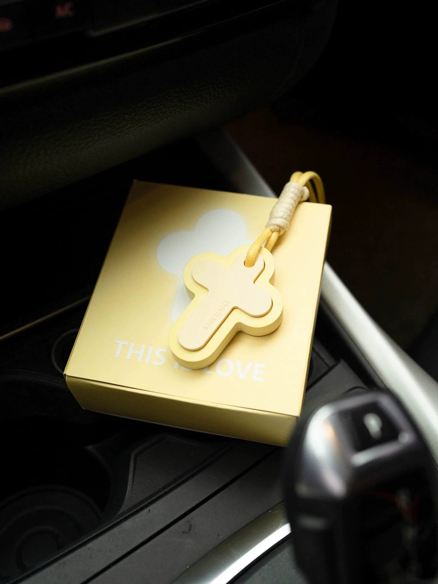 Cross Car Diffuser