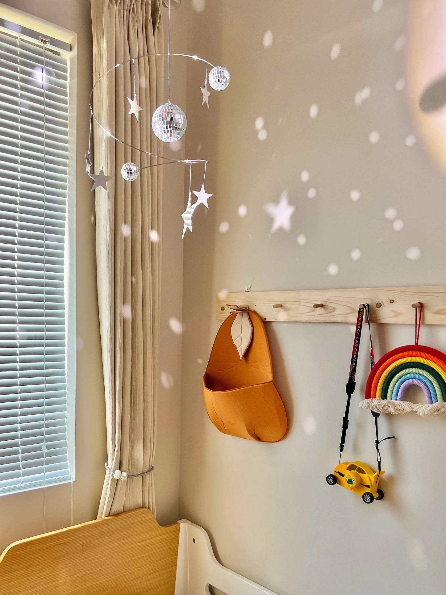 Original Spotted Sunshine Catcher Planet Charm Cosmic Starry Sky Reflective Light Ball Disco Balance Charm