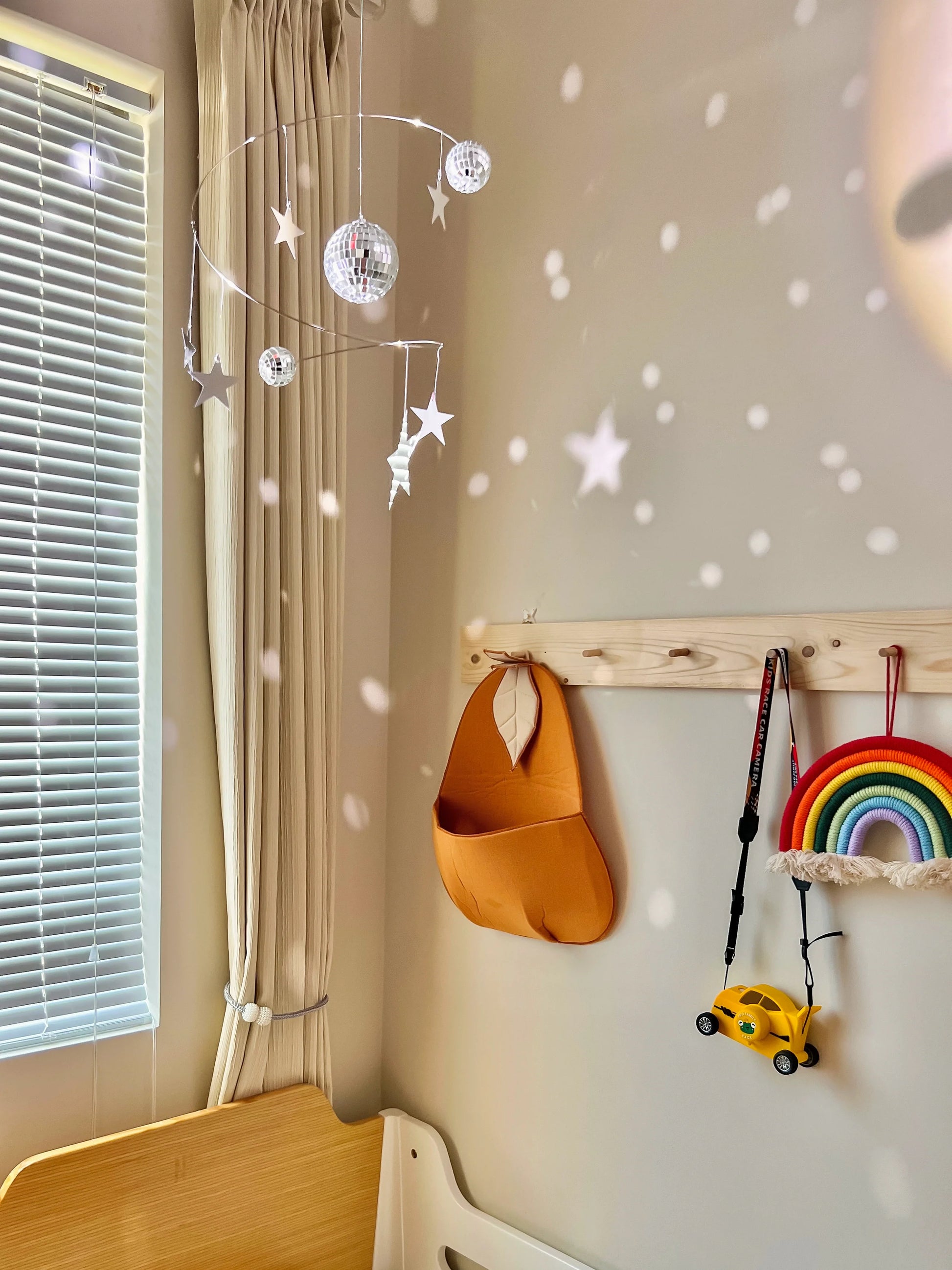 Original Spotted Sunshine Catcher Planet Charm Cosmic Starry Sky Reflective Light Ball Disco Balance Charm