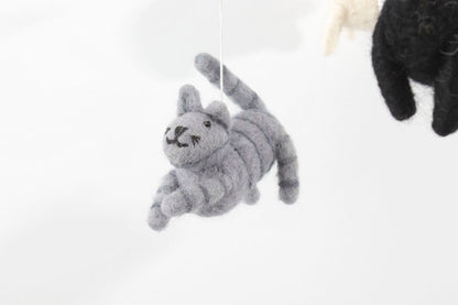 Handmade wool felt baby mobile with 5 cats and 1 mouse – eco-friendly nursery gift